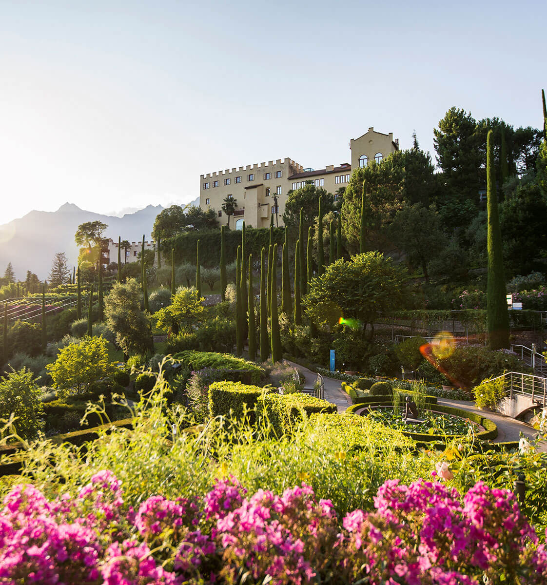 Schloss Trauttmansdorff in Meran im Frühling - Hotel Amaten